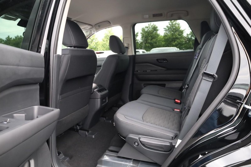 Nissan Pathfinder Vehicle Image 08