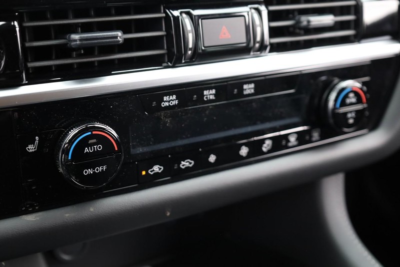 Nissan Pathfinder Vehicle Image 20