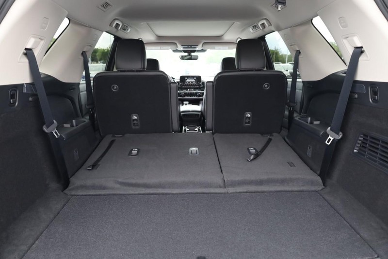 Nissan Pathfinder Vehicle Image 06