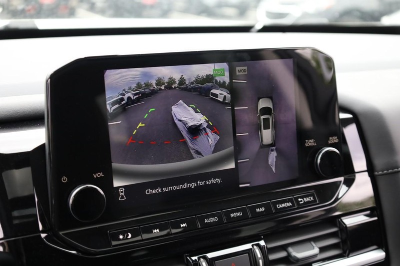 Nissan Pathfinder Vehicle Image 22