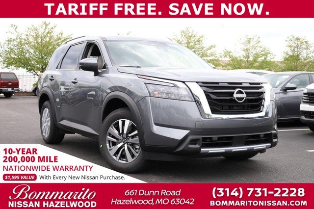 2025 Nissan Pathfinder SL at Frazier Automotive in Hazelwood MO