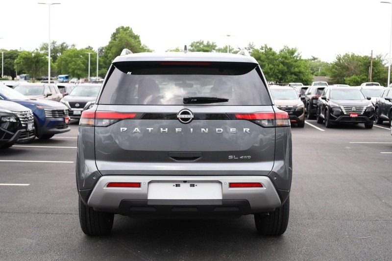 Nissan Pathfinder Vehicle Image 05