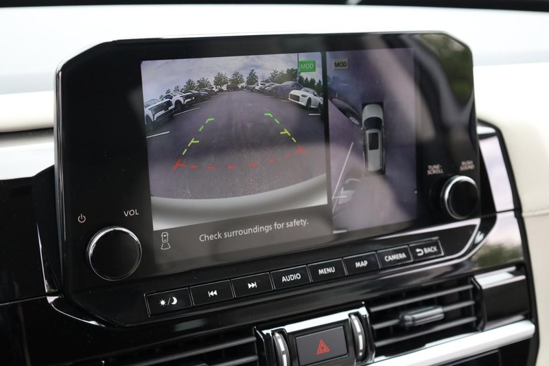Nissan Pathfinder Vehicle Image 20