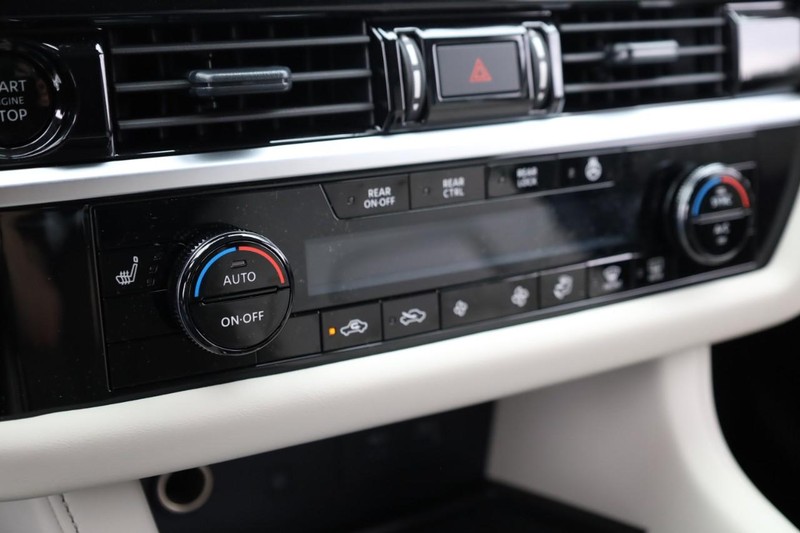 Nissan Pathfinder Vehicle Image 21
