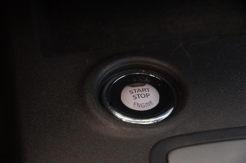 Nissan Frontier Vehicle Image 15
