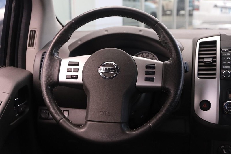 Nissan Frontier Vehicle Image 24
