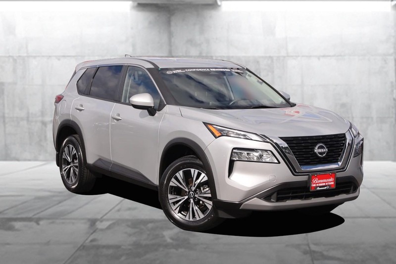 Nissan Rogue Vehicle Image 02