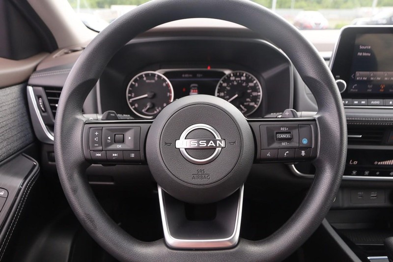 Nissan Rogue Vehicle Image 10