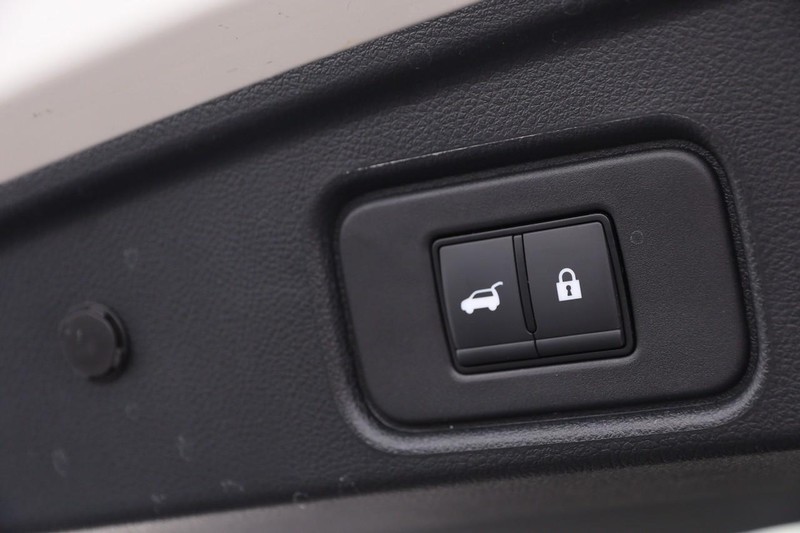 Nissan Pathfinder Vehicle Image 08