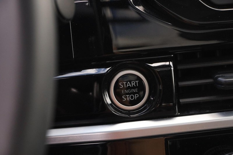 Nissan Pathfinder Vehicle Image 17