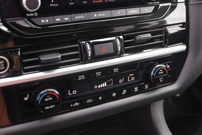 Nissan Pathfinder Vehicle Image 20