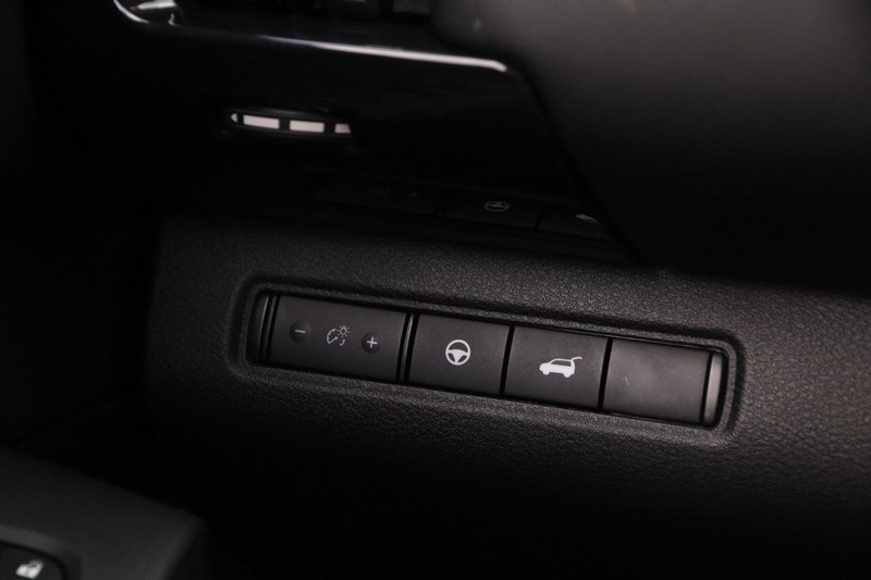 Nissan Pathfinder Vehicle Image 22