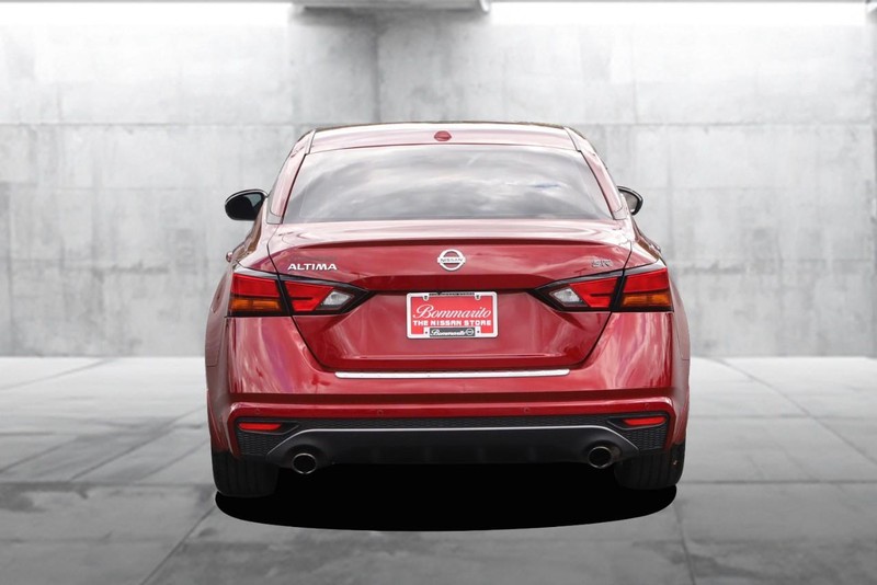 Nissan Altima Vehicle Image 06