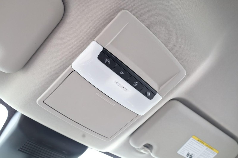 Nissan Sentra Vehicle Image 16