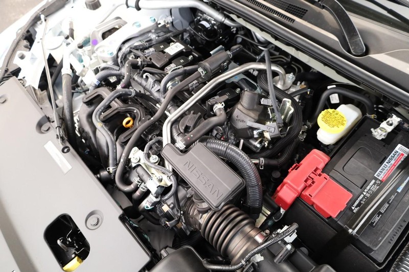 Nissan Sentra Vehicle Image 24