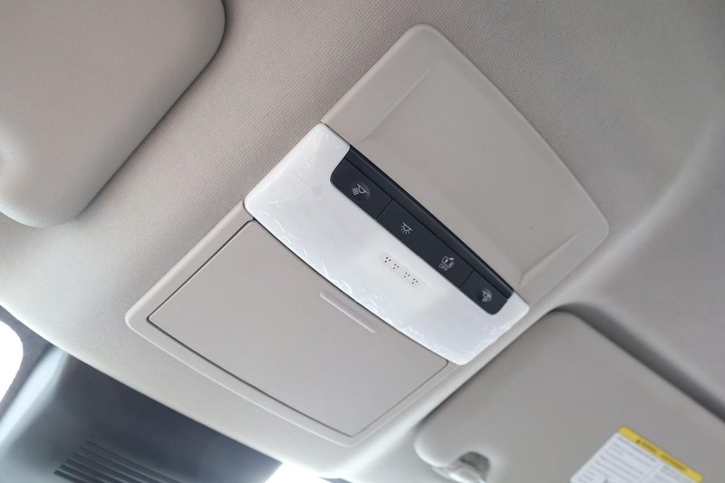 Nissan Sentra Vehicle Image 17