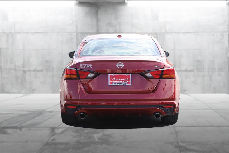 Nissan Altima Vehicle Image 06