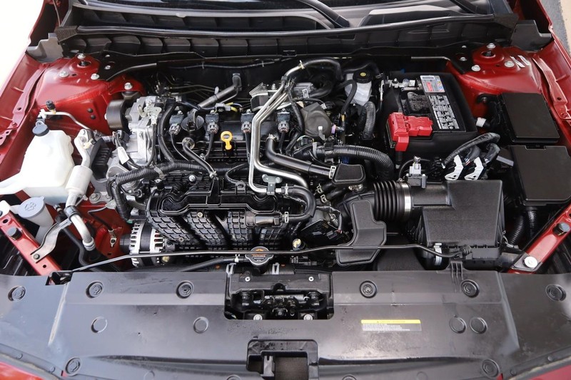 Nissan Altima Vehicle Image 25