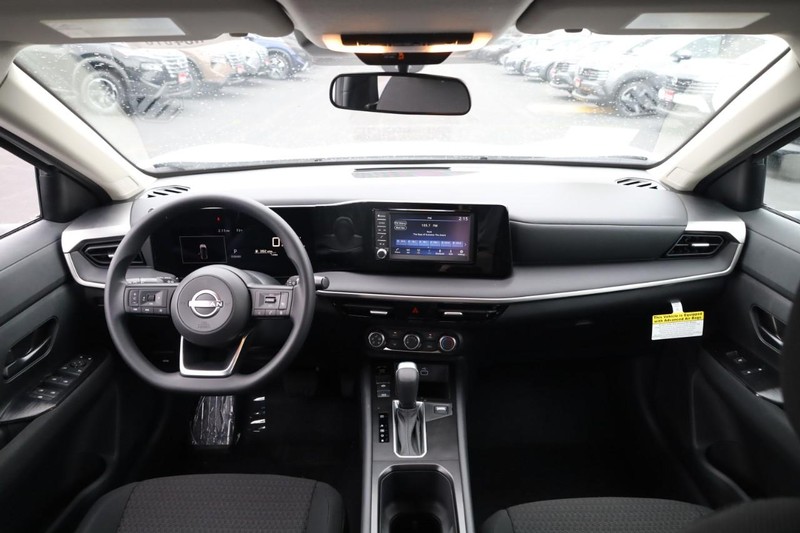 Nissan Kicks Vehicle Image 13