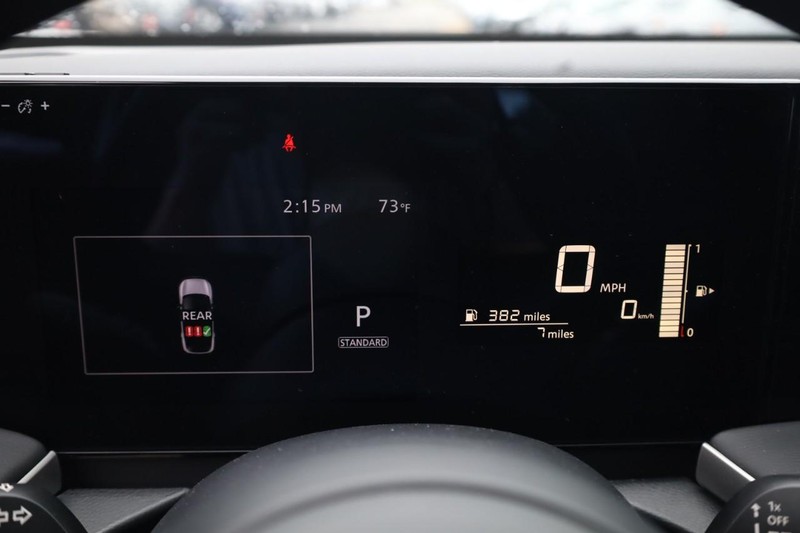 Nissan Kicks Vehicle Image 18