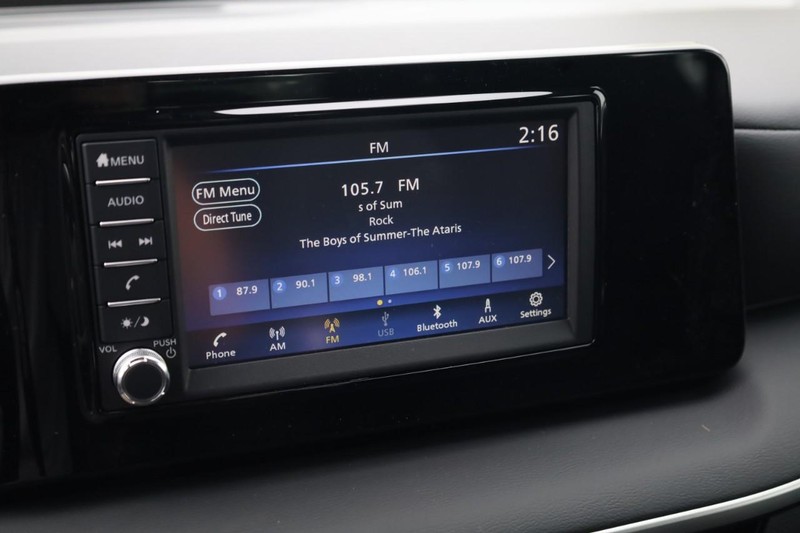 Nissan Kicks Vehicle Image 19