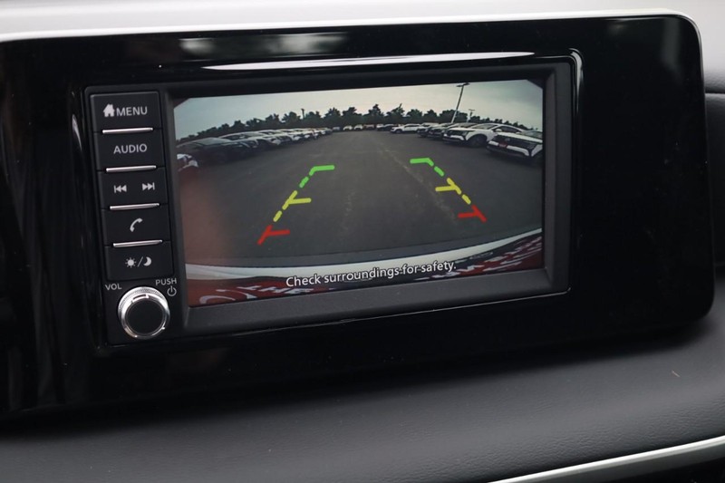 Nissan Kicks Vehicle Image 20