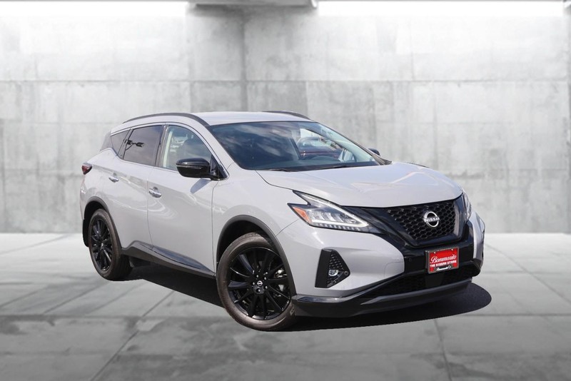 Nissan Murano Vehicle Image 02