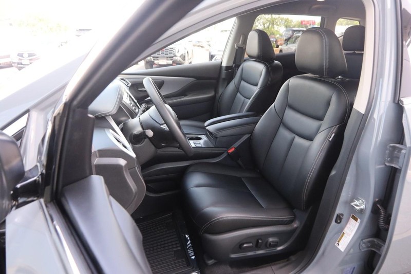 Nissan Murano Vehicle Image 08