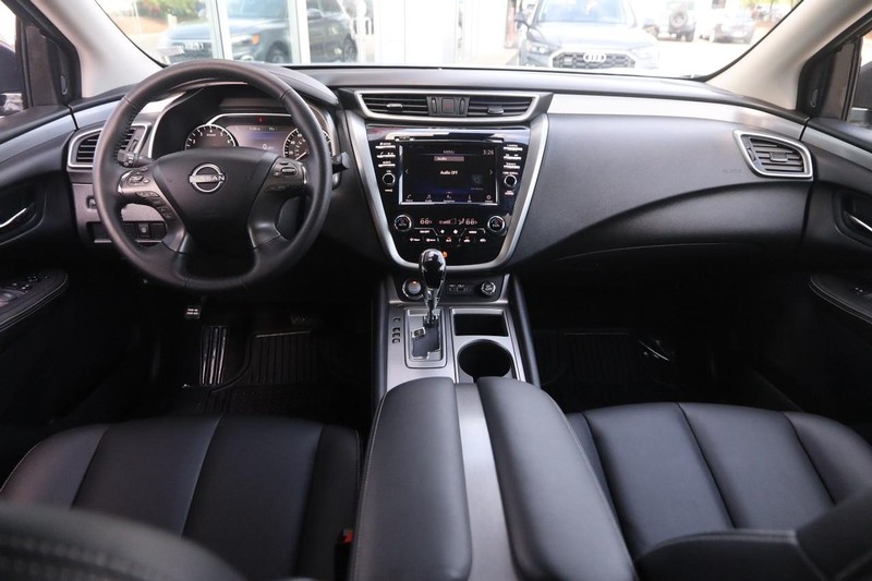 Nissan Murano Vehicle Image 20
