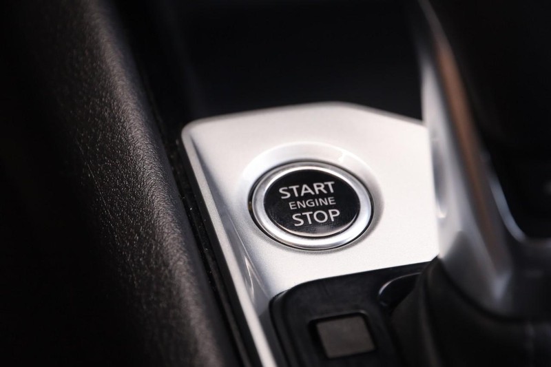 Nissan Altima Vehicle Image 14