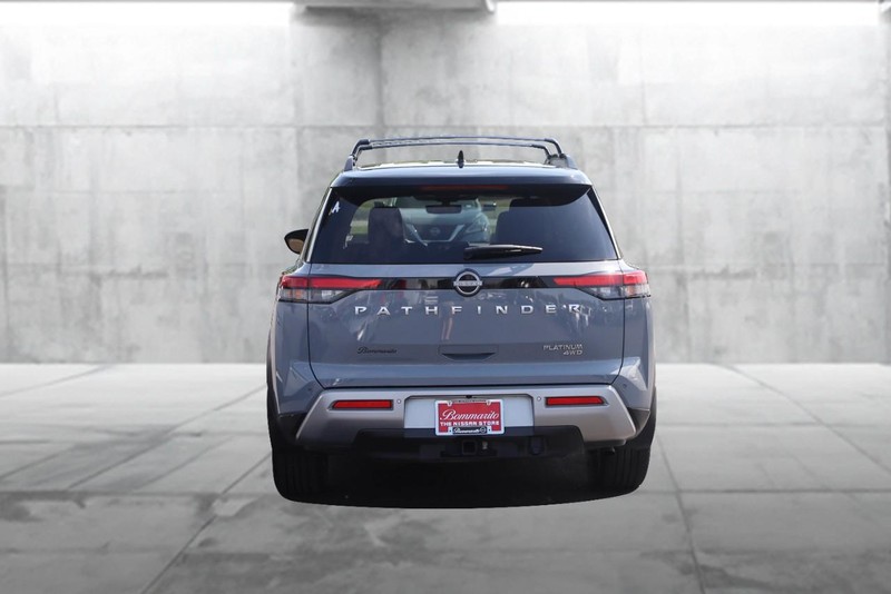Nissan Pathfinder Vehicle Image 06