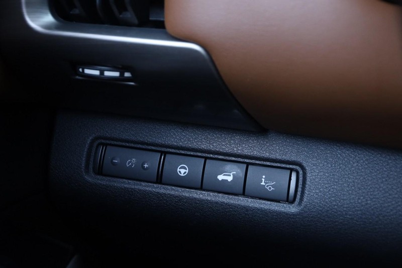 Nissan Pathfinder Vehicle Image 22