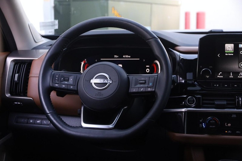 Nissan Pathfinder Vehicle Image 25