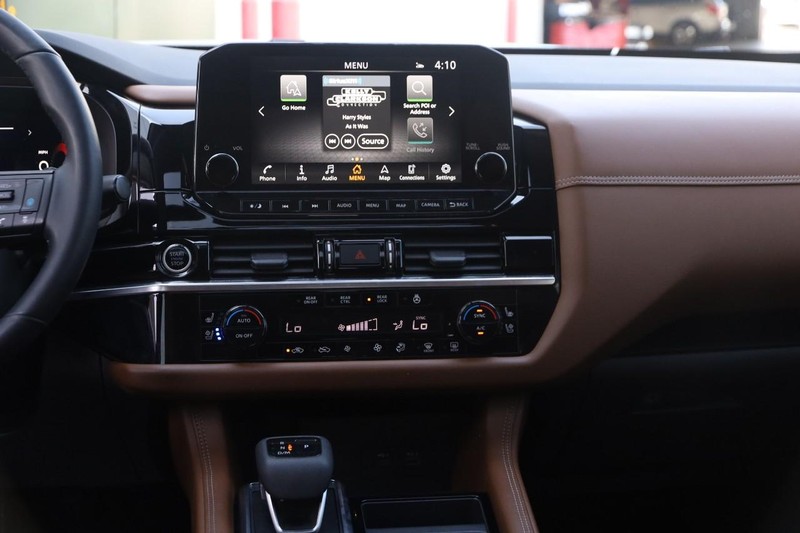 Nissan Pathfinder Vehicle Image 26