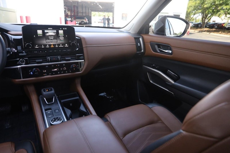 Nissan Pathfinder Vehicle Image 27