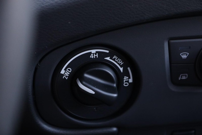 Nissan Frontier Vehicle Image 16