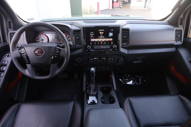 Nissan Frontier Vehicle Image 23
