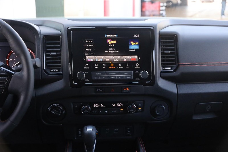 Nissan Frontier Vehicle Image 26