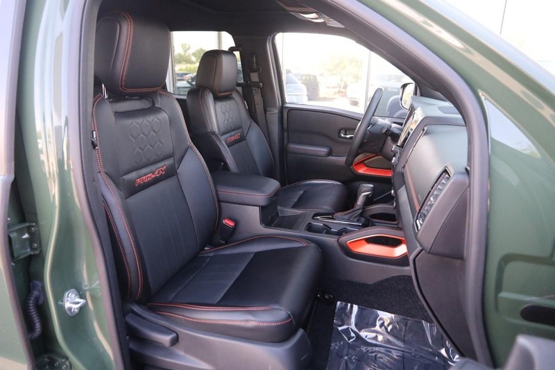 Nissan Frontier Vehicle Image 28