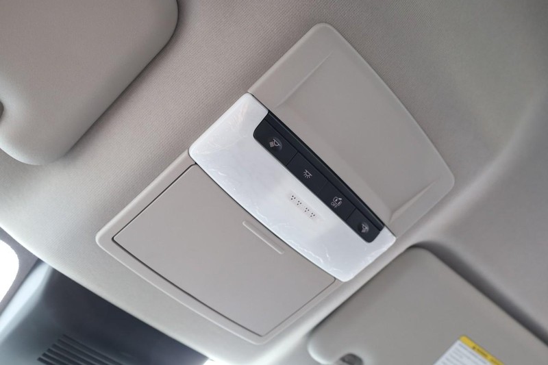 Nissan Sentra Vehicle Image 17