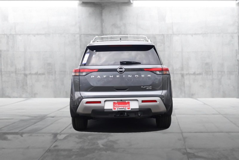 Nissan Pathfinder Vehicle Image 06