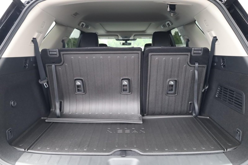 Nissan Pathfinder Vehicle Image 08