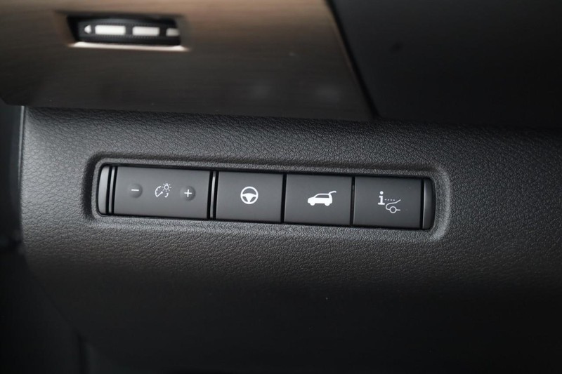 Nissan Pathfinder Vehicle Image 28