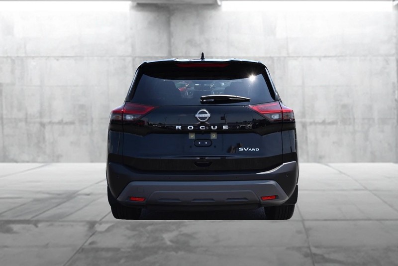 Nissan Rogue Vehicle Image 06