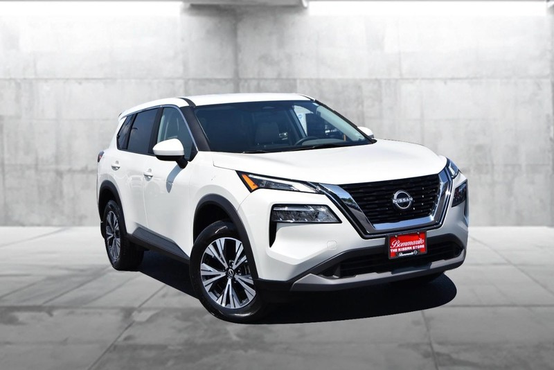 Nissan Rogue Vehicle Image 02