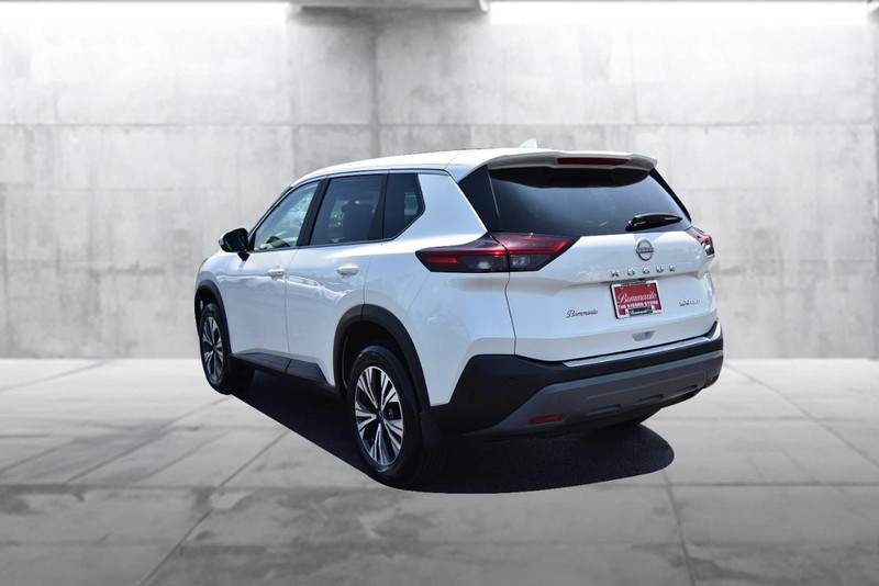 Nissan Rogue Vehicle Image 07