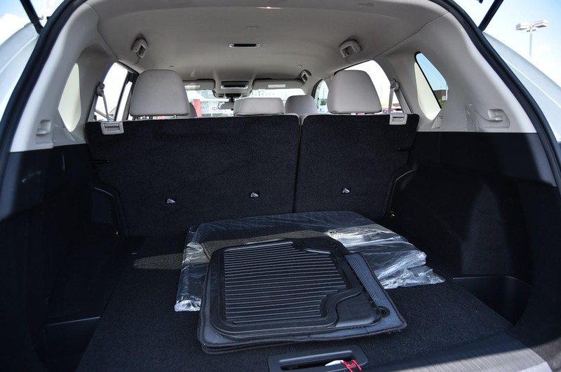 Nissan Rogue Vehicle Image 23
