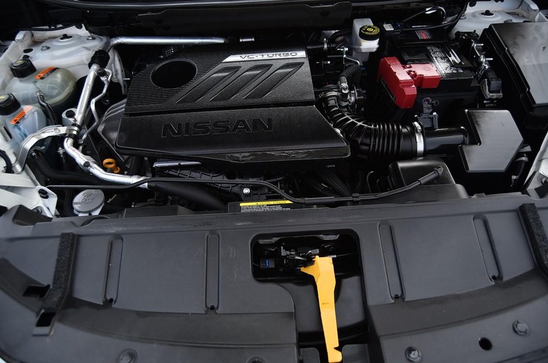Nissan Rogue Vehicle Image 24