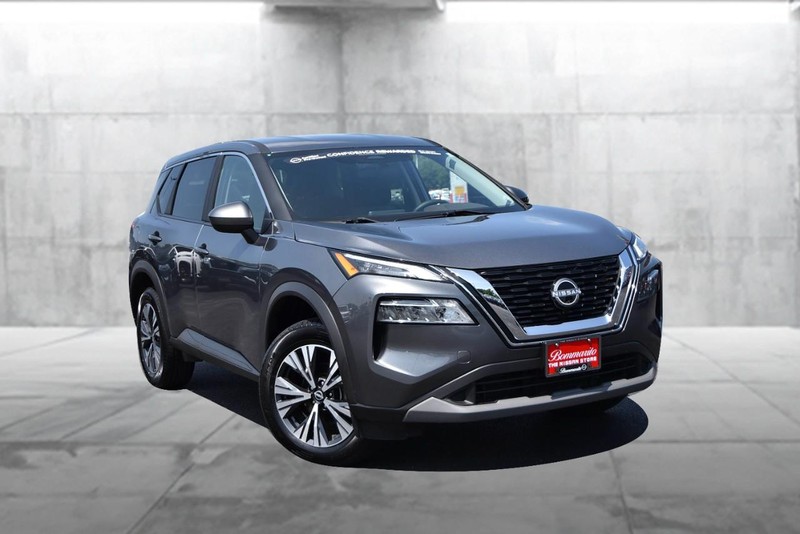 Nissan Rogue Vehicle Image 02