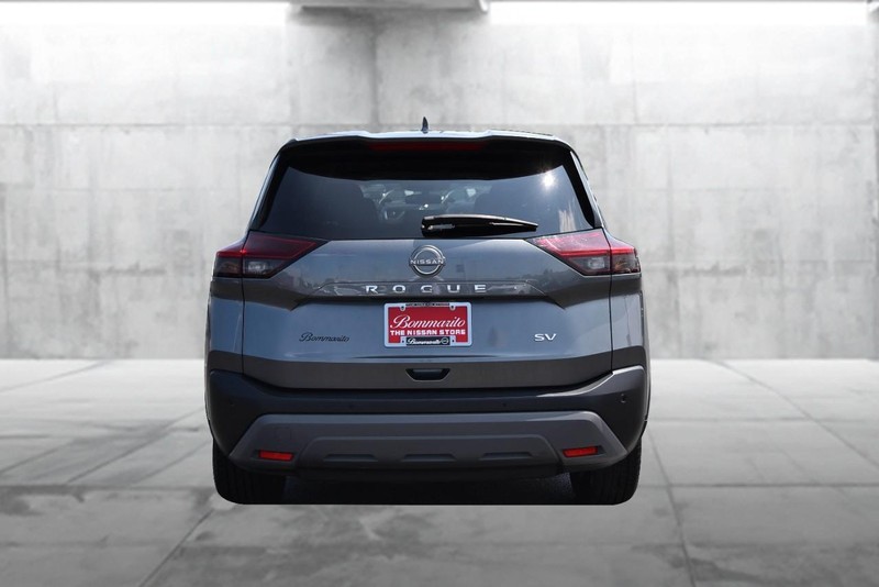 Nissan Rogue Vehicle Image 06